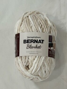 Yarnspirations Bernat Blanket Yarn 10.5oz/300g Beach Foam 220 yds NEW